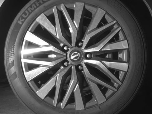 Used 2025 Nissan Altima 2.5 SV image 13