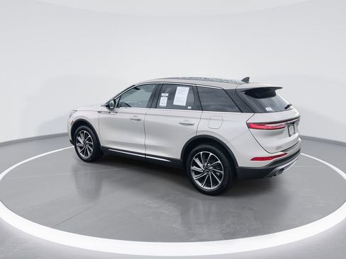 Used 2024 Lincoln Corsair AWD w/ Equipment Group 101A image 6