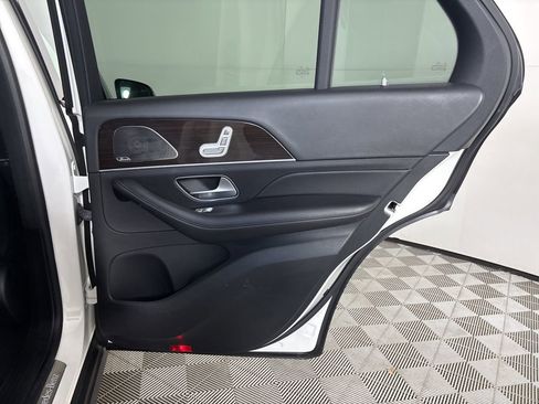 Used 2024 Mercedes-Benz GLE 350 4MATIC image 25