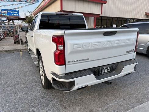 Used 2019 Chevrolet Silverado 1500 High Country w/ Technology Package image 7