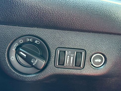 Used 2017 Dodge Challenger GT w/ Driver Convenience Group image 39