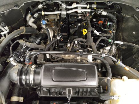 Used 2022 Ford Explorer XLT w/ Equipment Group 202A image 30