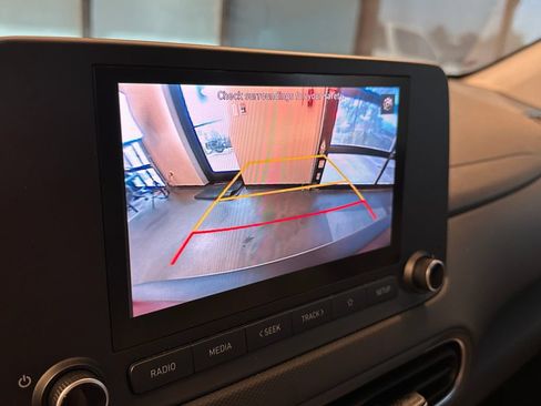 Used 2022 Hyundai Kona SEL FWD image 14