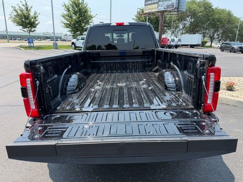 Used 2023 Ford F450 Lariat w/ Lariat Ultimate Package AWD/4WD image 25
