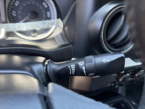 Used 2022 Toyota Tacoma SR5 w/ Technology Package RWD image 36