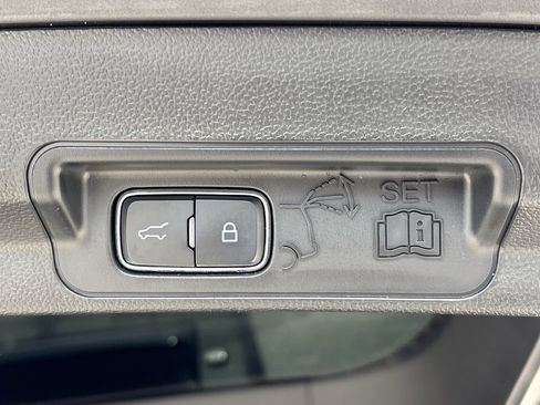 Used 2023 Ford Explorer ST w/ Equipment Group 401A image 9