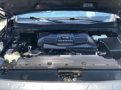 Used 2019 Nissan Titan SV w/ SV Convenience Package AWD/4WD image 30