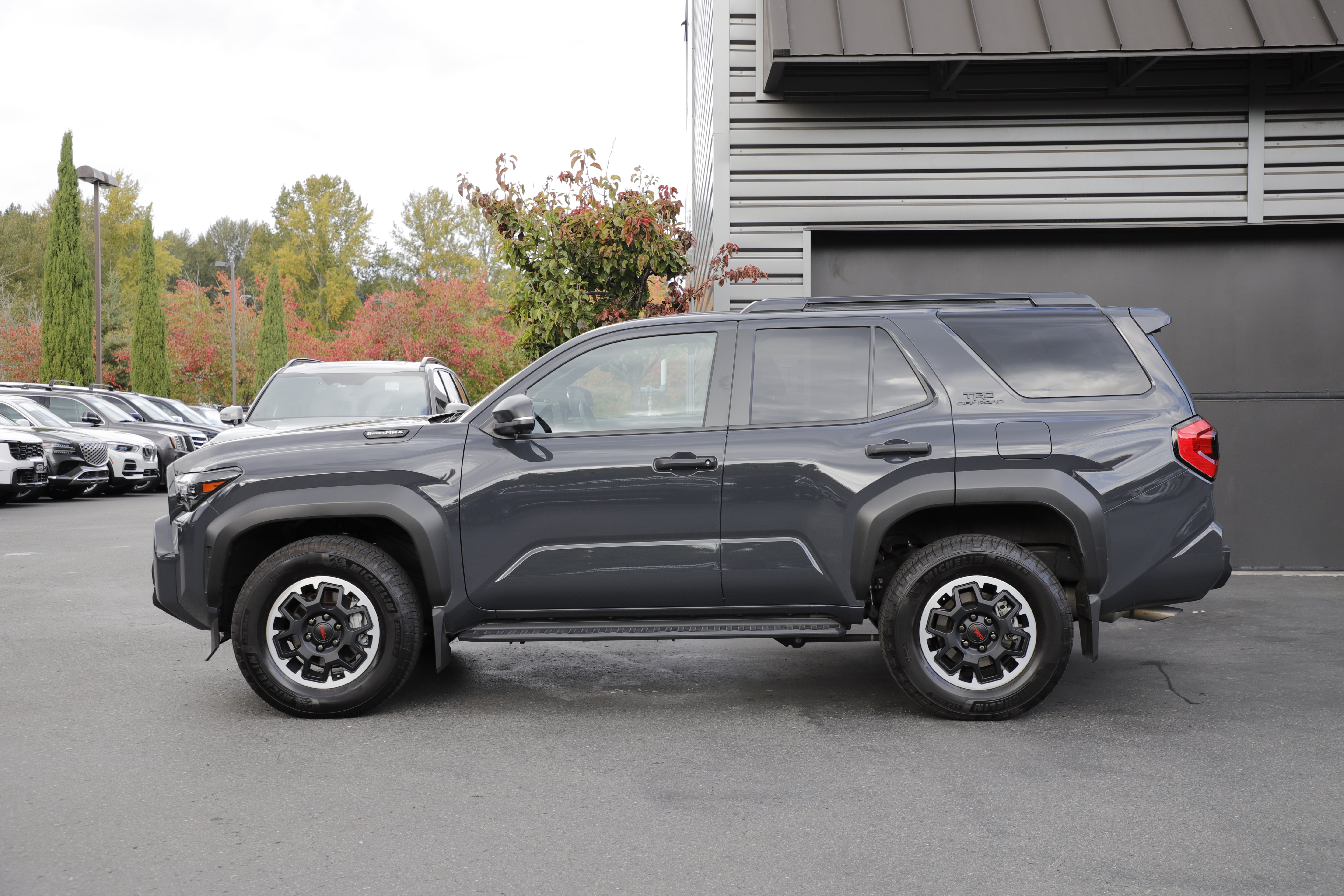 Used 2025 Toyota 4Runner TRD Off-Road Premium AWD/4WD image 6