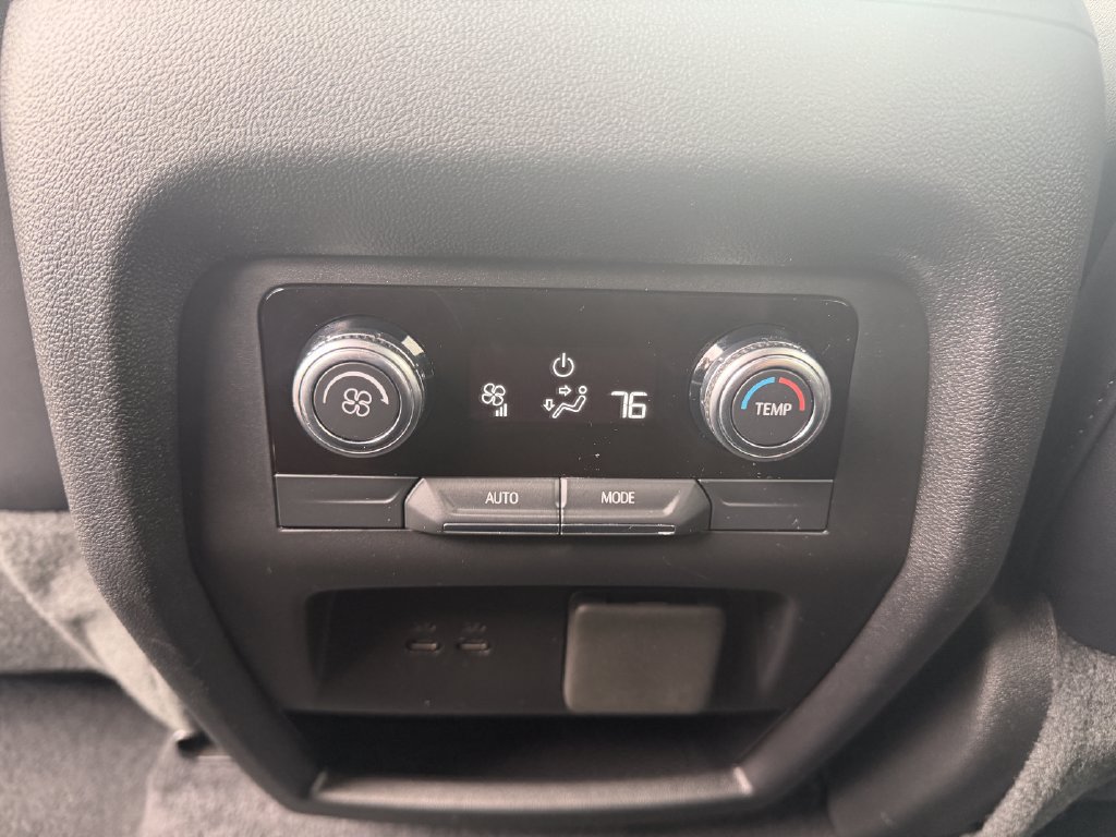 Used 2026 GMC Acadia Elevation w/ Elevation Premium Package AWD/4WD image 31