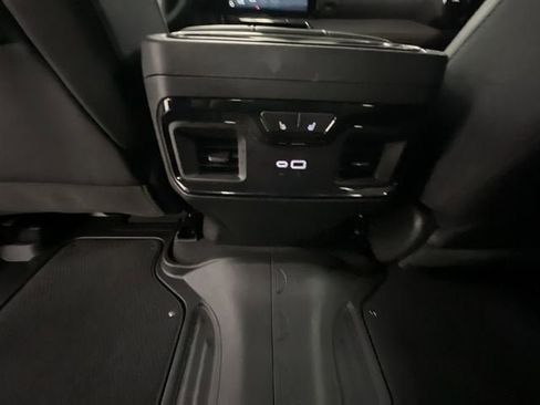 Certified 2024 GMC Sierra 1500 AT4 w/ Technology Package AWD/4WD image 21