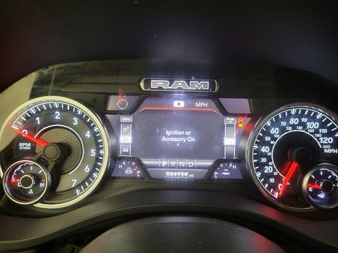 Used 2022 RAM 1500 Big Horn image 34