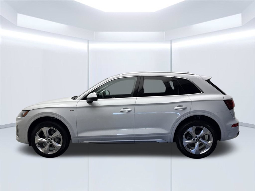 Certified 2023 Audi Q5 2.0T Premium Plus w/ Premium Plus Package AWD/4WD image 2