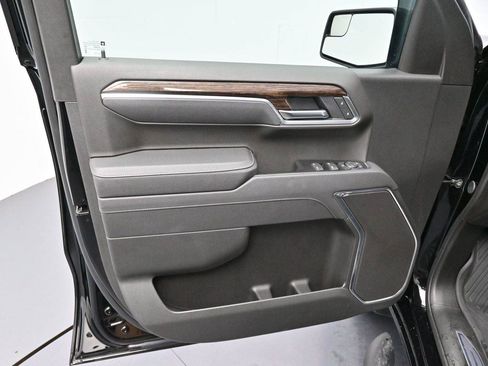 Used 2025 GMC Sierra 1500 Elevation AWD/4WD image 9