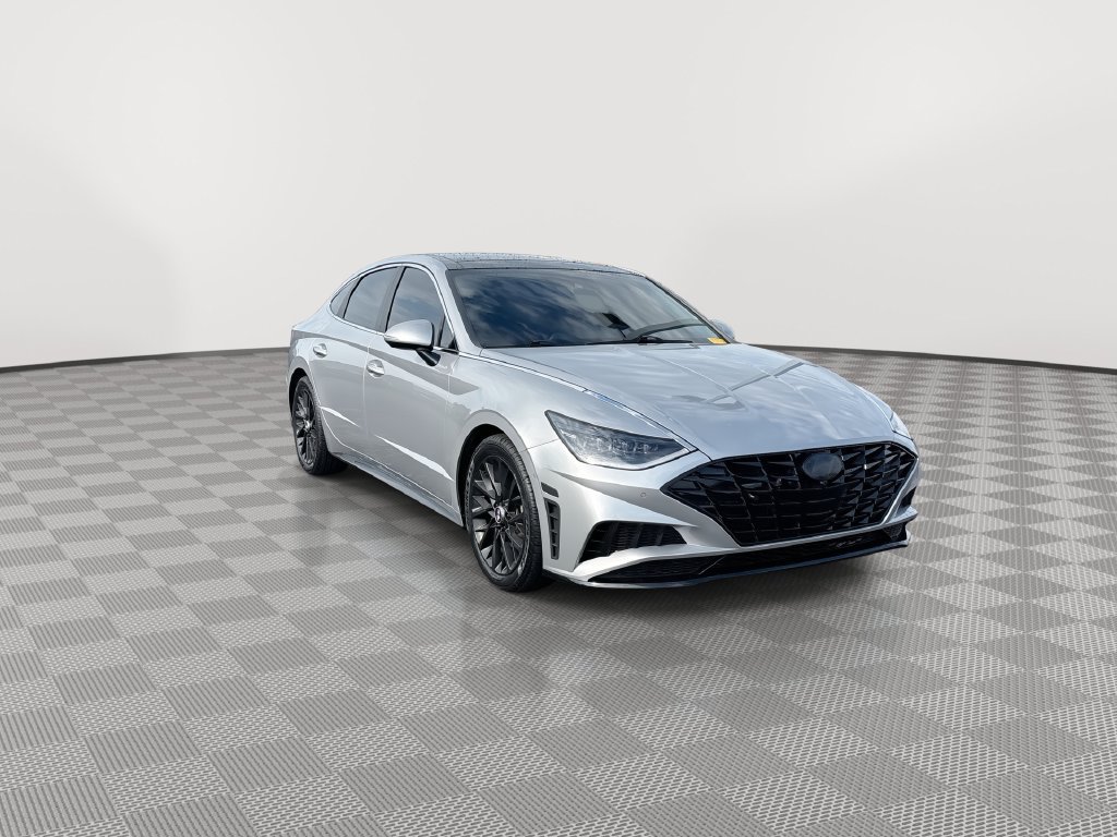 Used 2023 Hyundai Sonata Limited FWD image 2