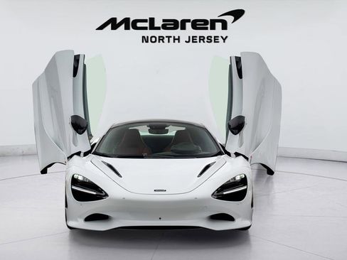 New 2026 McLaren 750S Spider RWD image 5
