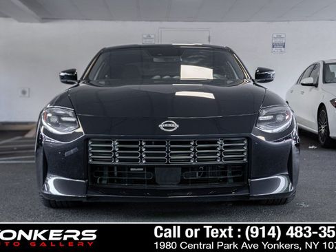 Used 2024 Nissan Z Performance w/ Floor Mat Package RWD image 3