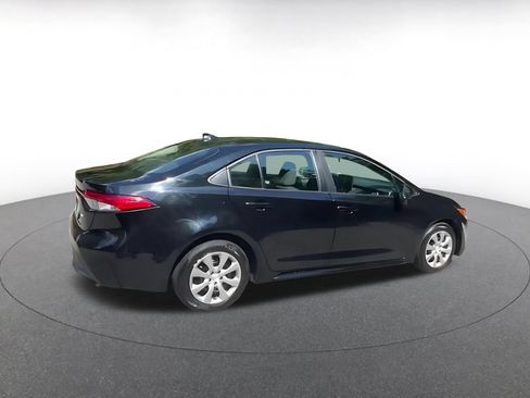 Used 2025 Toyota Corolla LE FWD image 10