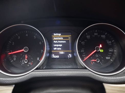 Used 2016 Volkswagen Passat 1.8T SEL Premium FWD image 28