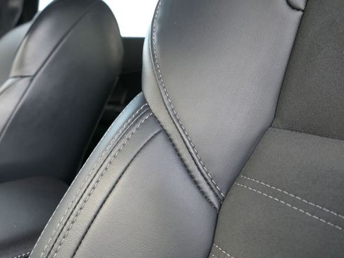 Used 2024 Mitsubishi Outlander SE AWD/4WD image 13
