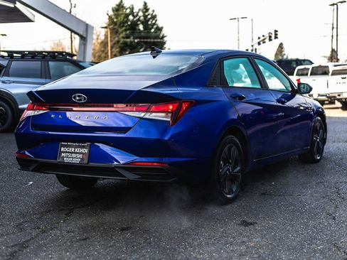 Used 2021 Hyundai Elantra SEL image 9