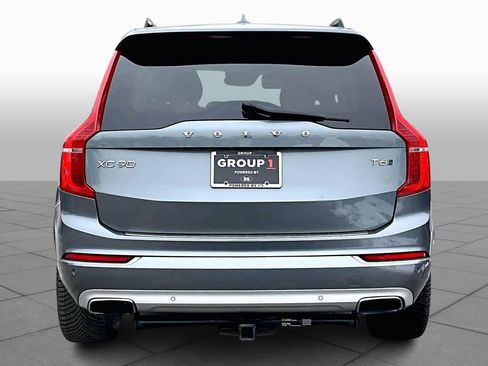 Used 2017 Volvo XC90 T6 Momentum w/ Vision Package image 5