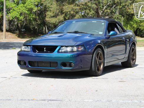 Used 2004 Ford Mustang Cobra image 3