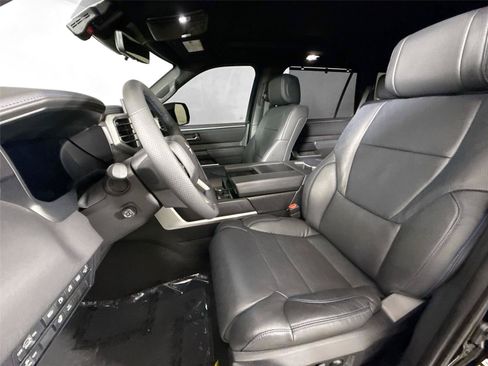 Certified 2025 Toyota Sequoia Platinum AWD/4WD image 3