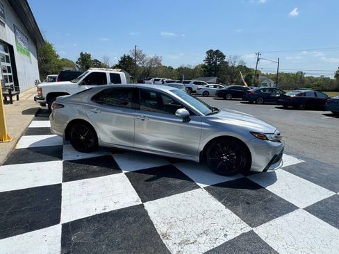Used 2024 Toyota Camry XSE image 4