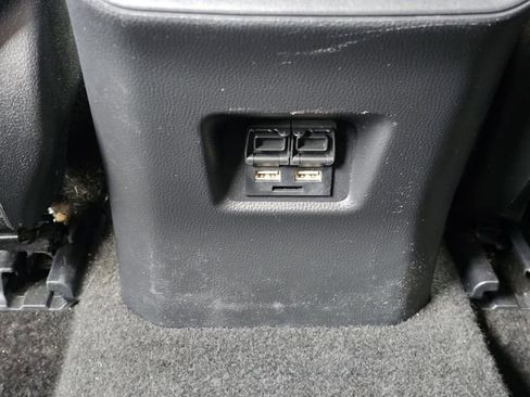 Used 2021 Toyota RAV4 XLE image 18