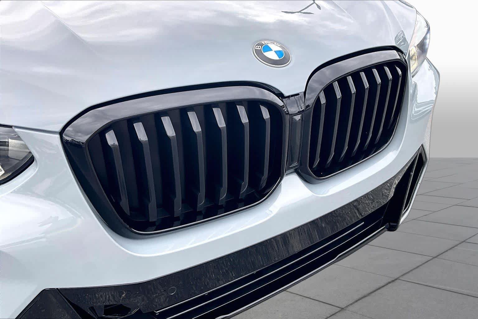 Used 2024 BMW X3 sDrive30i w/ M Sport Package RWD image 30