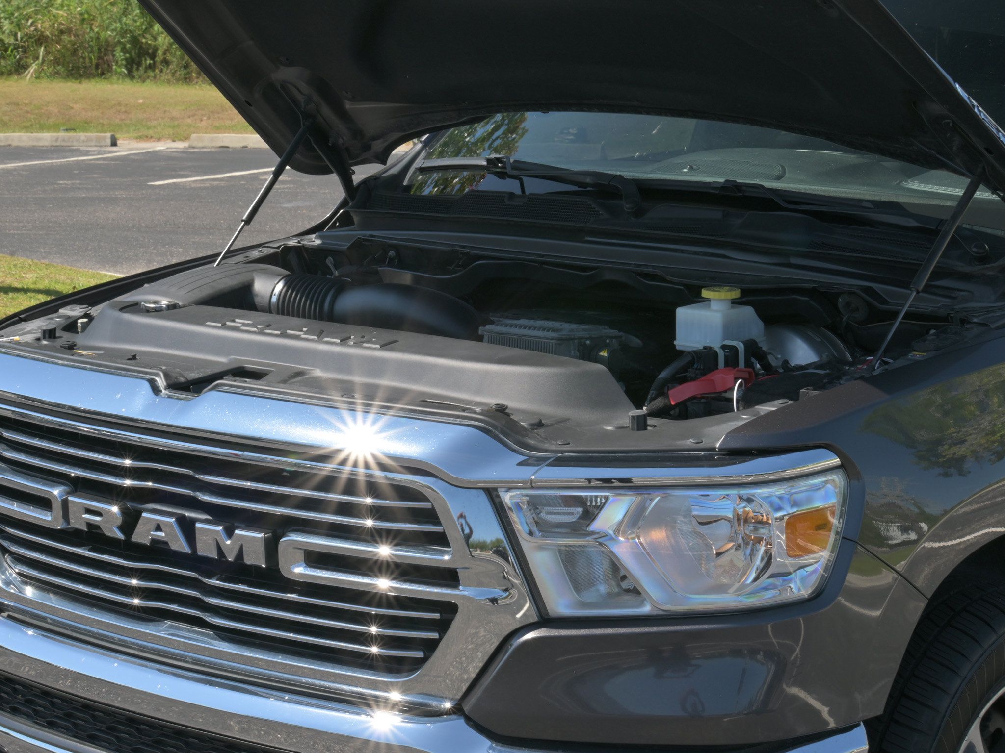 Used 2024 RAM 1500 Laramie RWD image 9