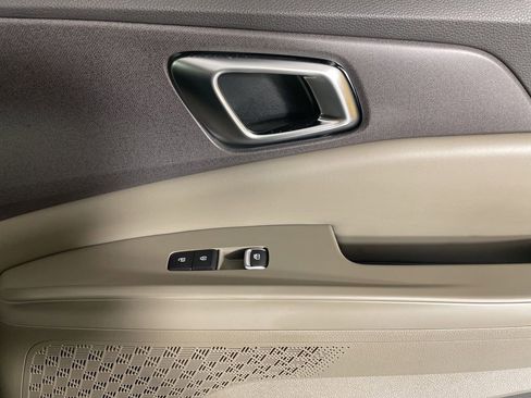 New 2026 Kia Carnival EX image 12