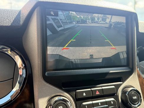 Used 2016 Ford F250 Platinum w/ FX4 Off-Road Package AWD/4WD image 27