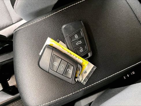 Used 2023 Volkswagen Taos S image 13