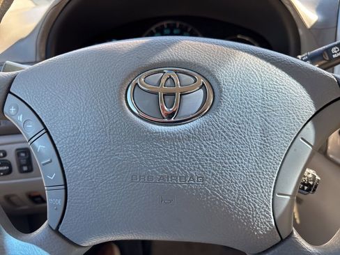 Used 2007 Toyota Sienna CE image 10