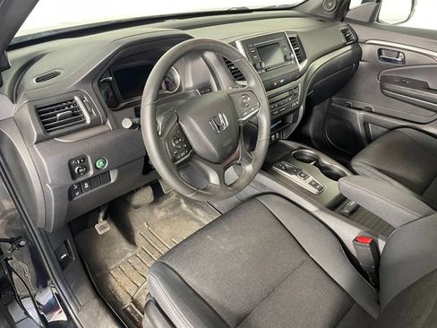 Used 2019 Honda Passport Sport image 3