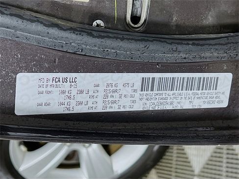 Used 2016 Jeep Compass Latitude image 11