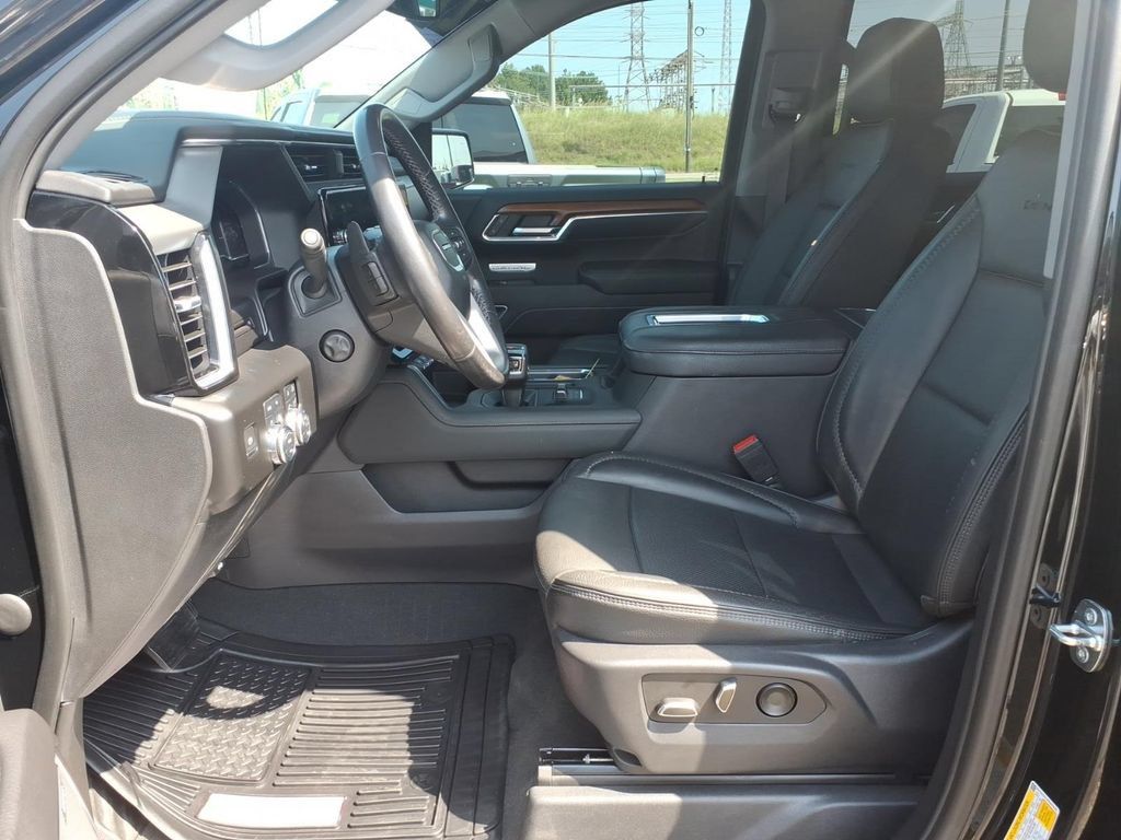 Used 2022 GMC Sierra 1500 Denali AWD/4WD image 17