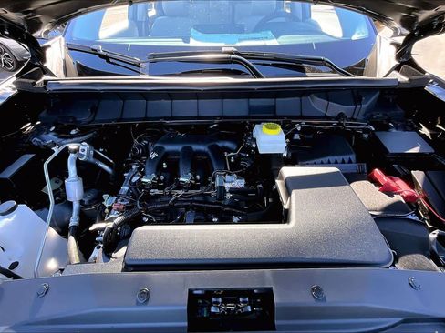 New 2026 Nissan Pathfinder SL image 16