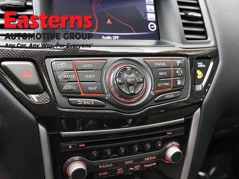 Used 2020 Nissan Pathfinder SL AWD/4WD image 20