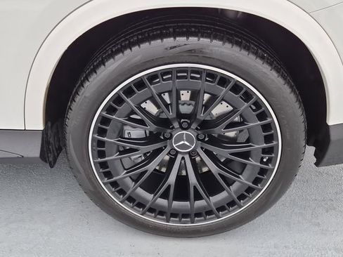 Used 2025 Mercedes-Benz GLC 43 AMG GLC 43 AMG 4D Sport Utility image 11