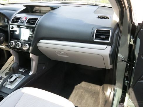 Used 2018 Subaru Forester 2.5i Premium AWD/4WD image 12