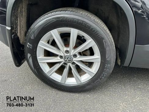 Used 2017 Volkswagen Tiguan Limited w/ Premium Package AWD/4WD image 21