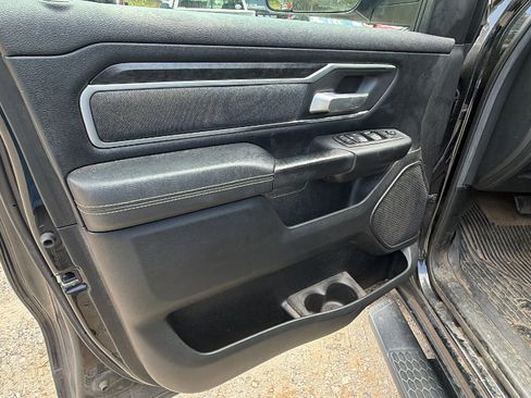 Used 2019 RAM 1500 Big Horn AWD/4WD image 14