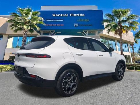 Used 2025 Alfa Romeo Tonale w/ Premium Package AWD/4WD image 5
