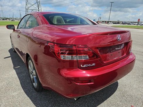 Used 2010 Lexus IS 250C RWD image 2