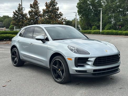 Certified 2020 Porsche Macan S AWD/4WD image 24