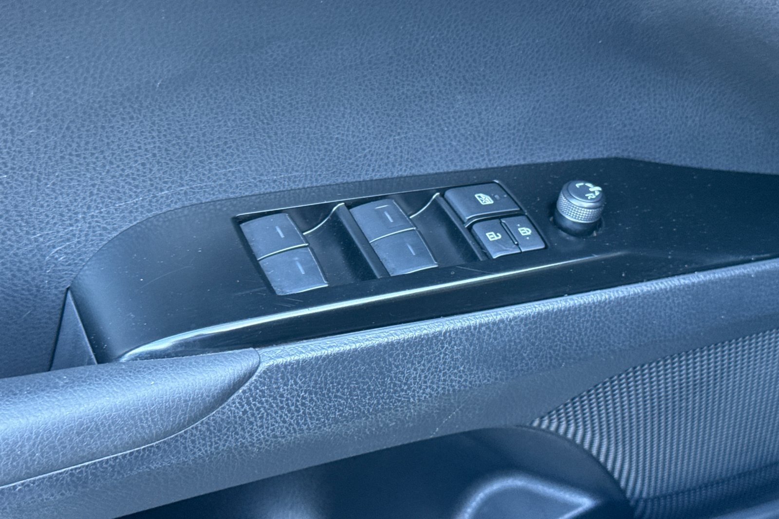 Certified 2025 Toyota Camry LE FWD image 14