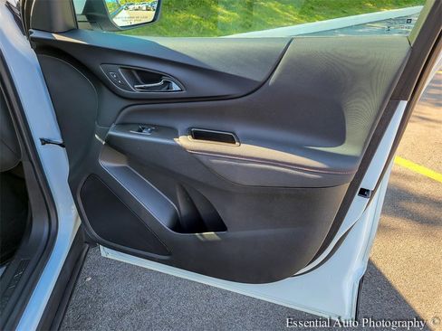 Used 2024 Chevrolet Equinox RS image 30