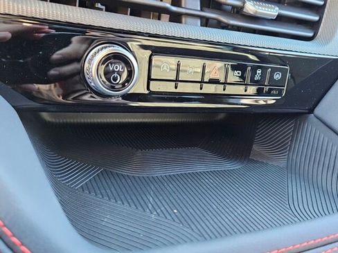 New 2026 Ford Explorer ST-Line w/ ST-Line Street Pack image 24